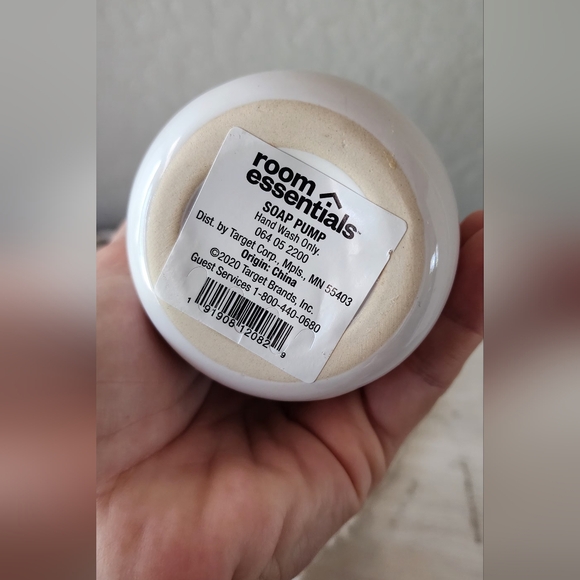 NWT! Target Room Essentials - Ceramic Soap Dispenser - 13 oz. - Picture 4 of 4